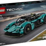 Selles Aston Martin Valkyrie autokomplektis on kokkupandav LEGO® Technic sportautomudel
