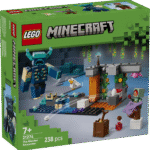 Lopsaka taimestikuga koopas toimub plahvatusohtlik tegevus koos suure muudetava asendiga LEGO® Minecraft® märulifiguuriga.