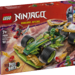 LEGO NINJAGO Lloydi tagasitõmmatava võidusõiduauto mängukomplekt koos 2 minifiguuriga võimaldab lastel taasetendada tempokat ninjategevust.