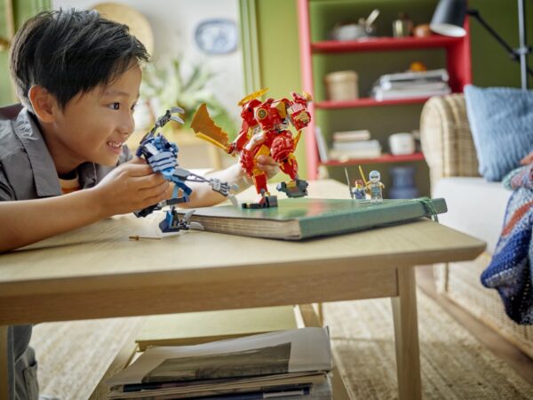 et mängida lahinguid nelja NINJAGO® tegelaskujuga