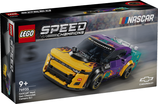 Lapsed ja NASCAR-i fännid saavad selle LEGO Speed Champions NASCAR Next Gen Chevrolet Camaro ZL1 automänguasjaga ehitada ja etendada põnevaid tegusid.