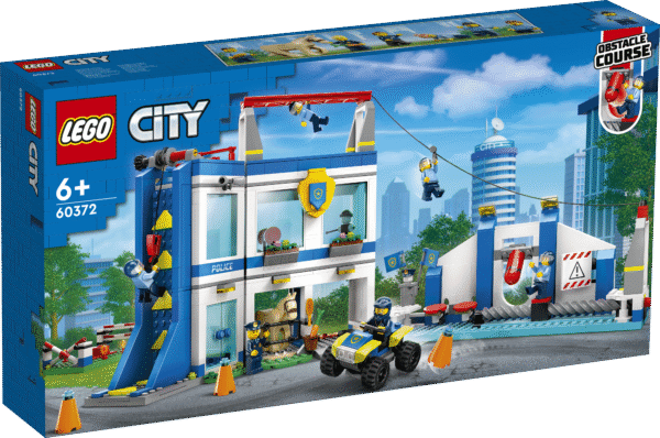 LEGO® City politseiakadeemia komplektis on rohkesti funktsioone ja detaile loovmänguks ning sealt leiab kuus minifiguuri ja hobusefiguuri.