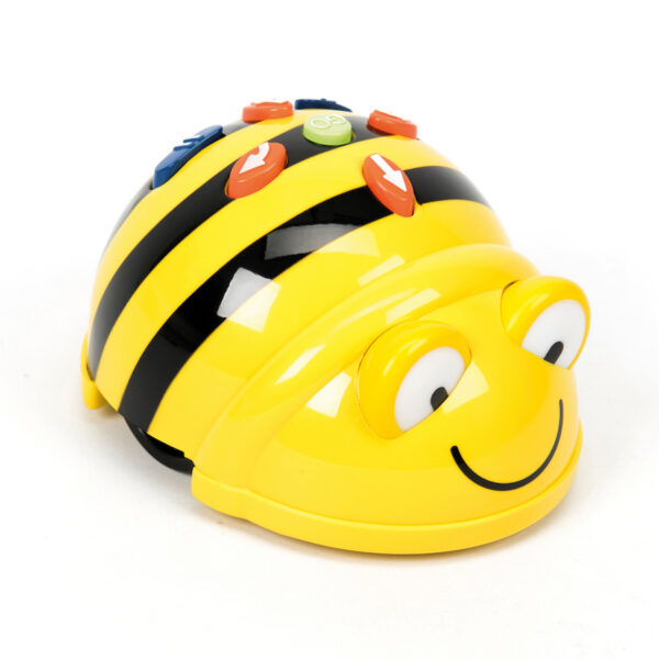 Uue põlvkonna Bee-Bot põrandarobotil on heli salvestamise ja esitamise võimalus ning oskus teisi roboteid ära tunda.