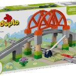 Eelkooliealised lapsed saavad selle rööpaehitusmänguasjaga muuta oma LEGO DUPLO rongikomplektid lõbusamaks