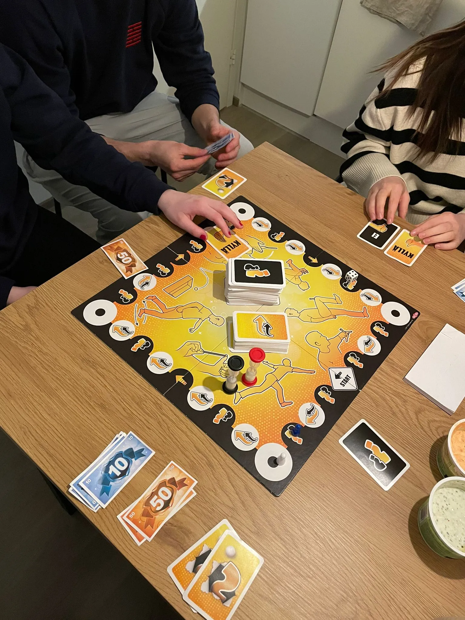 lauamäng täiskasvanutele