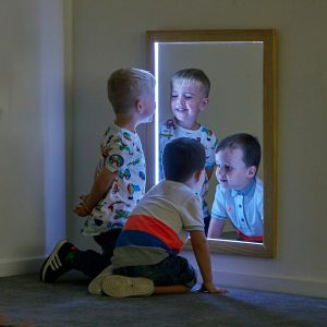 TTS valgustatud ristküliku kujuline peegel